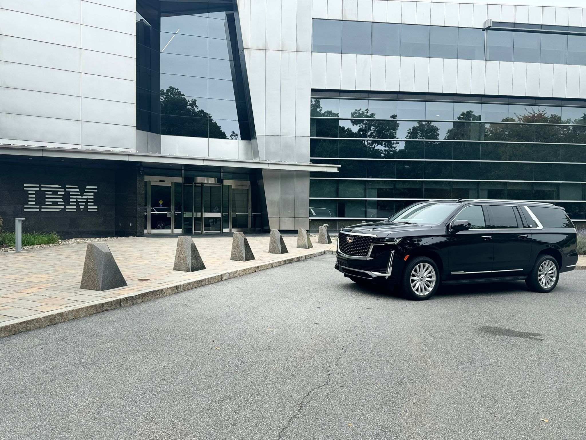 Top-Rated Limousine Service: Experience the Ultimate in Luxury and Comfort

